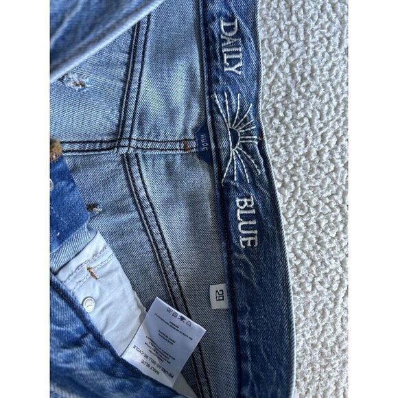 Daily Blue by Adriano Goldschmied Hype Classic Cropped Jean in Tahoe Size 29 - Picture 5 of 14